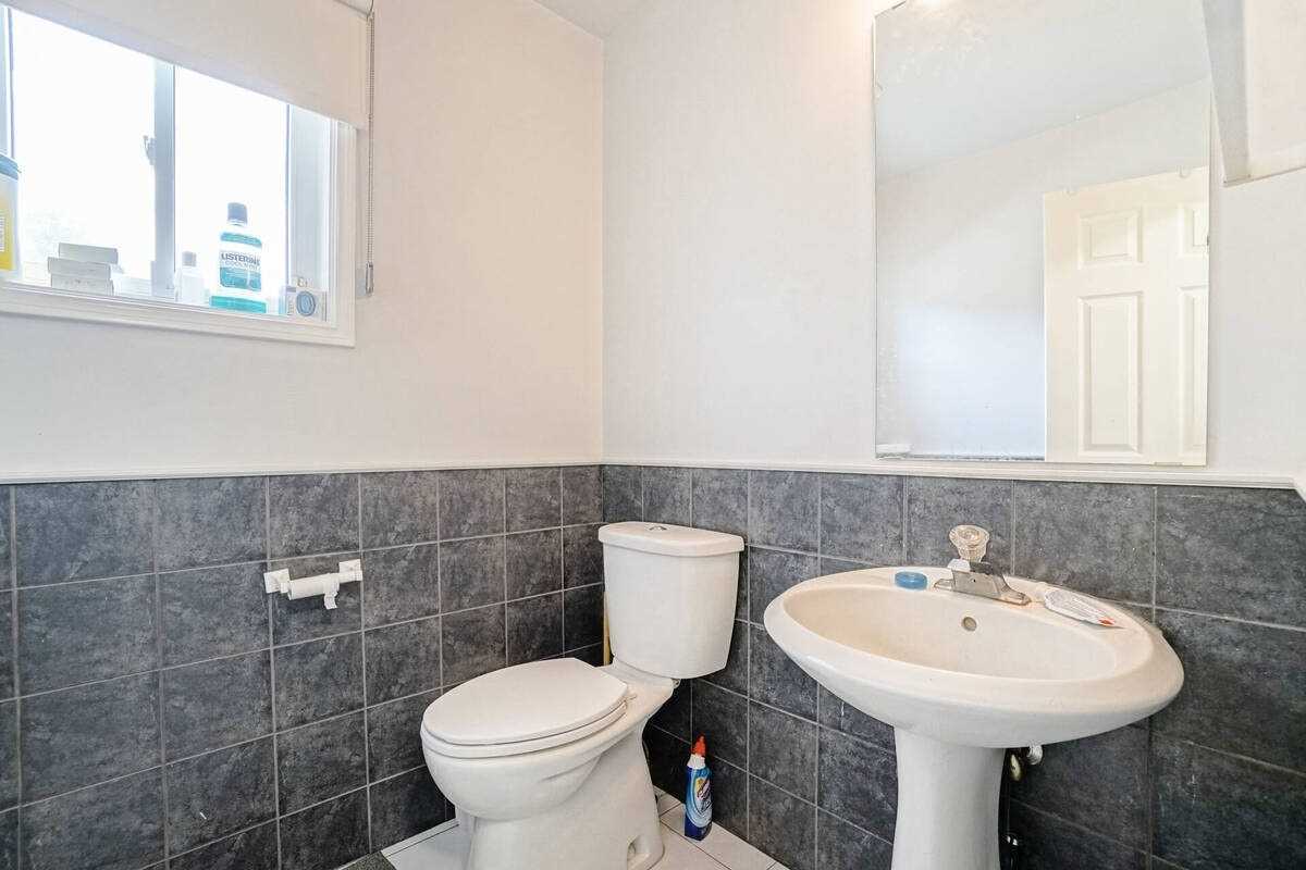 7 Keily Cres
