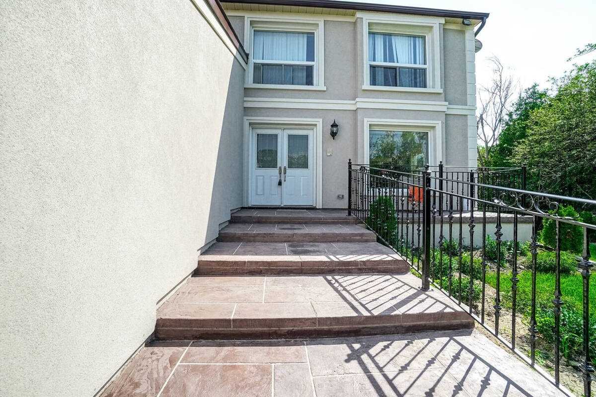 7 Keily Cres