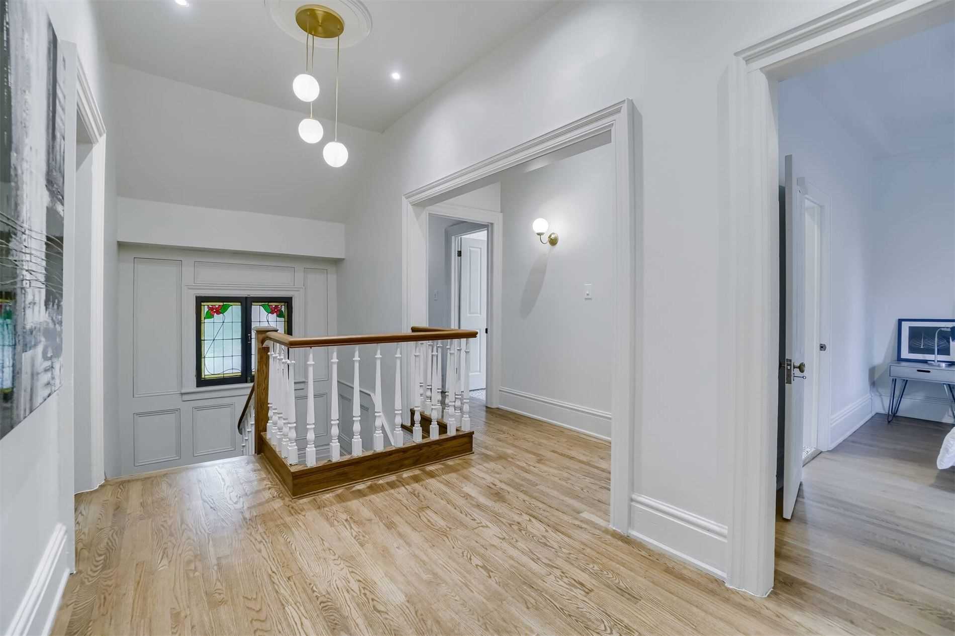 67 Main St S