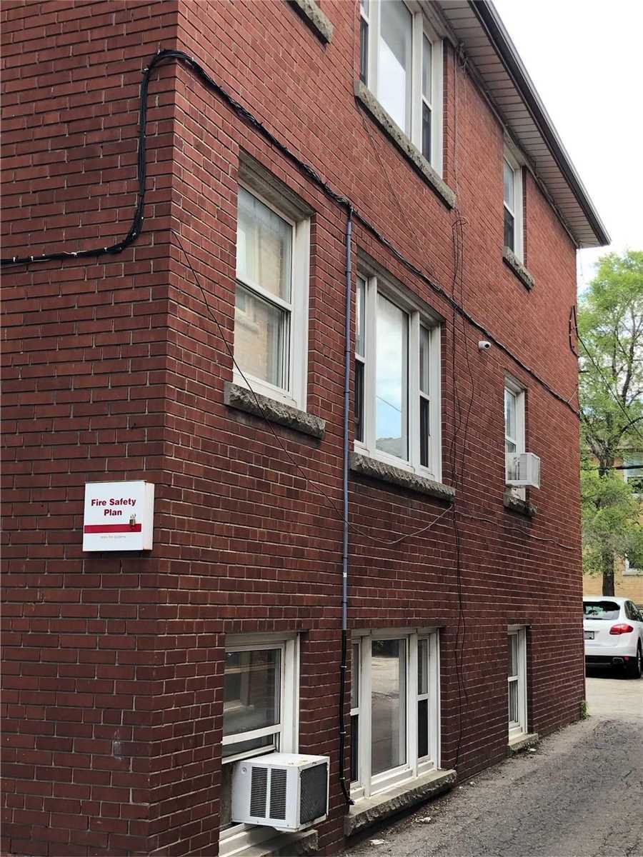 138 Portland St, #4
