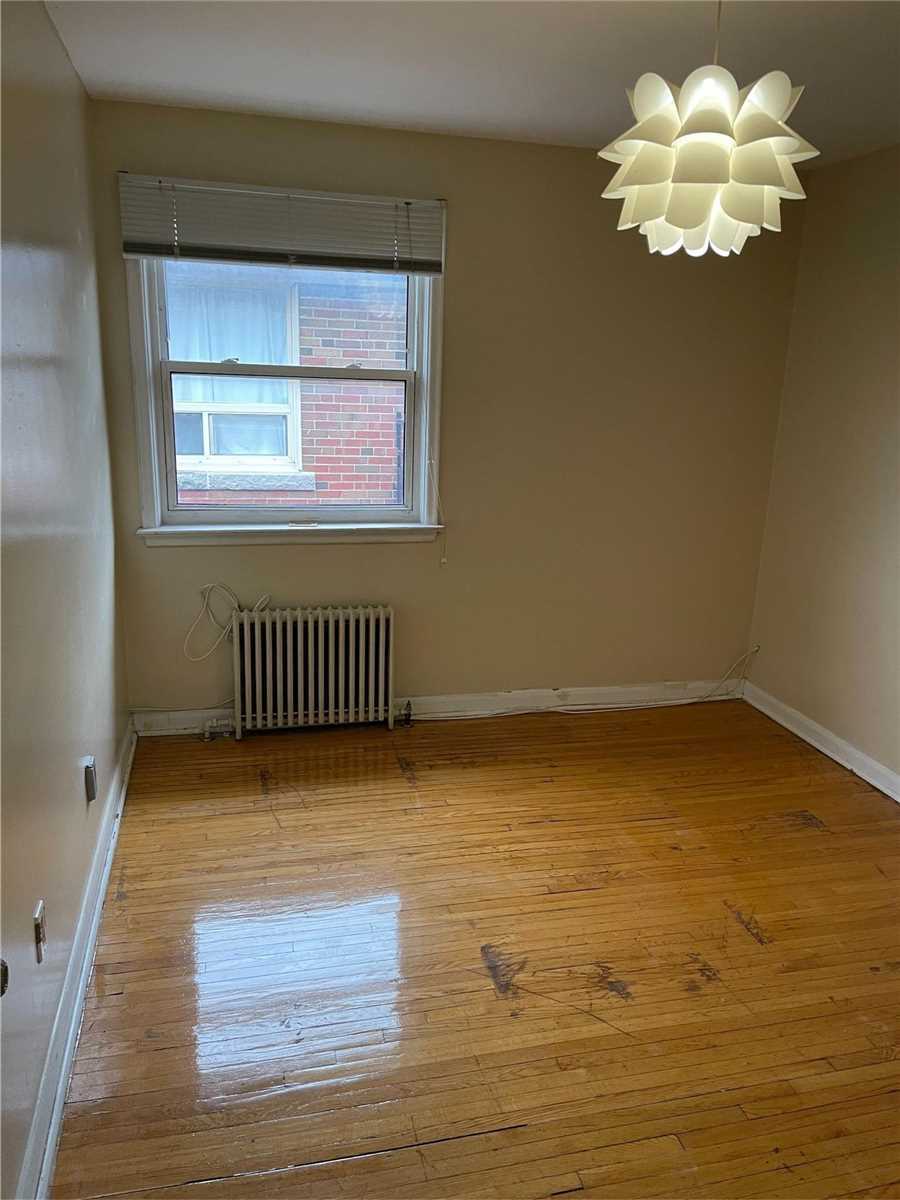138 Portland St, #4
