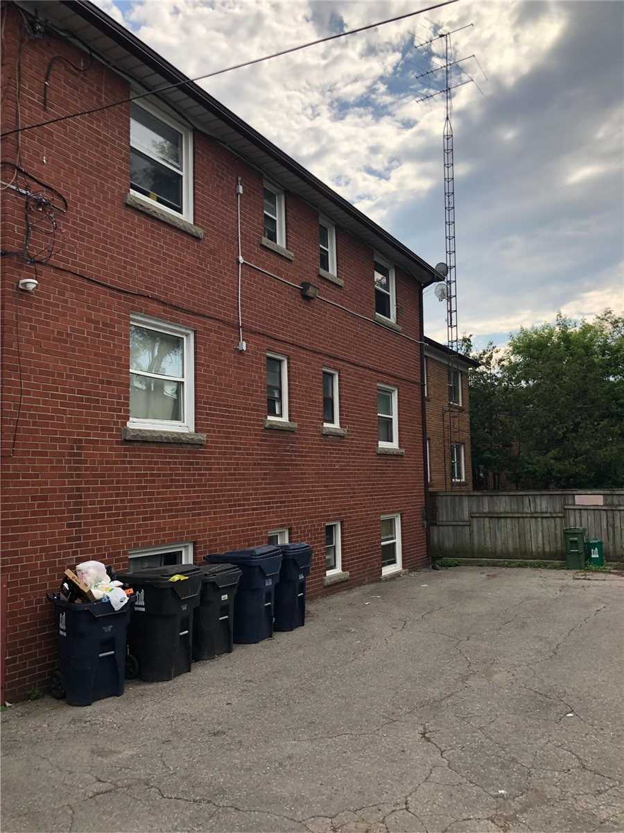 138 Portland St, #4