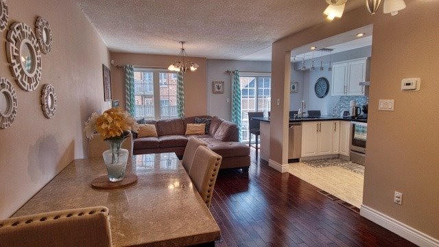 Listing W5349138 - Large Photo # 4