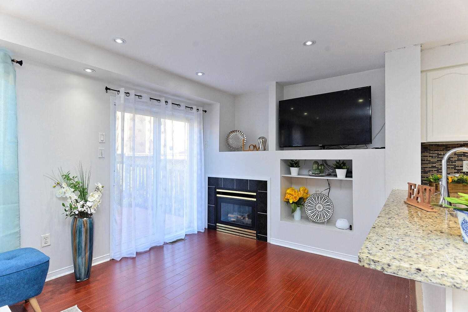 3265 Carabella Way