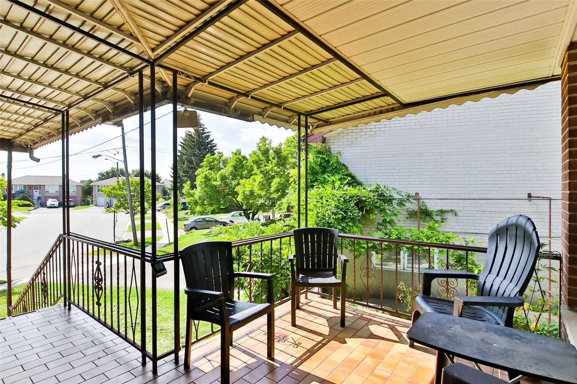 18 Brancaster Crt
