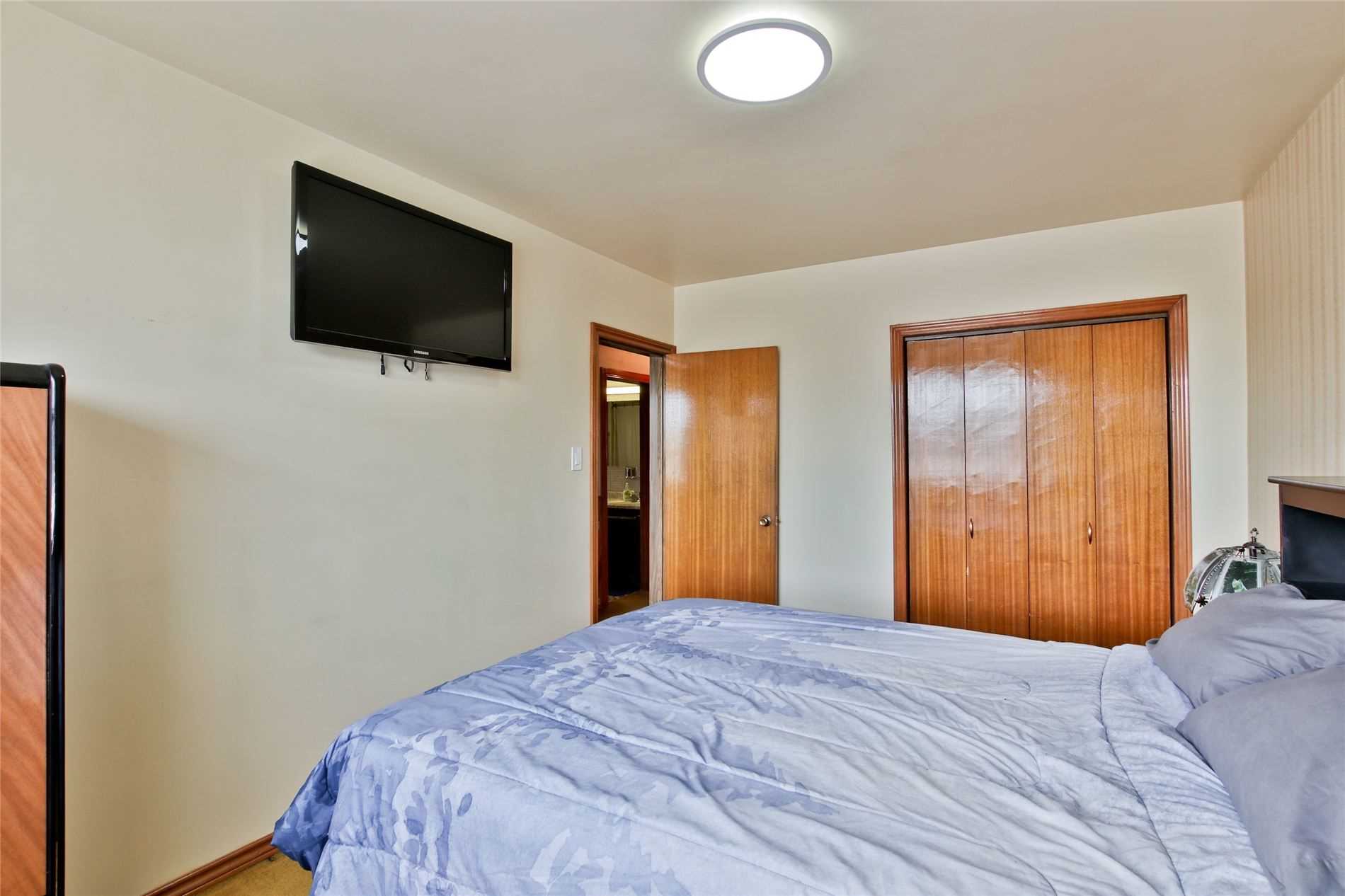 18 Brancaster Crt