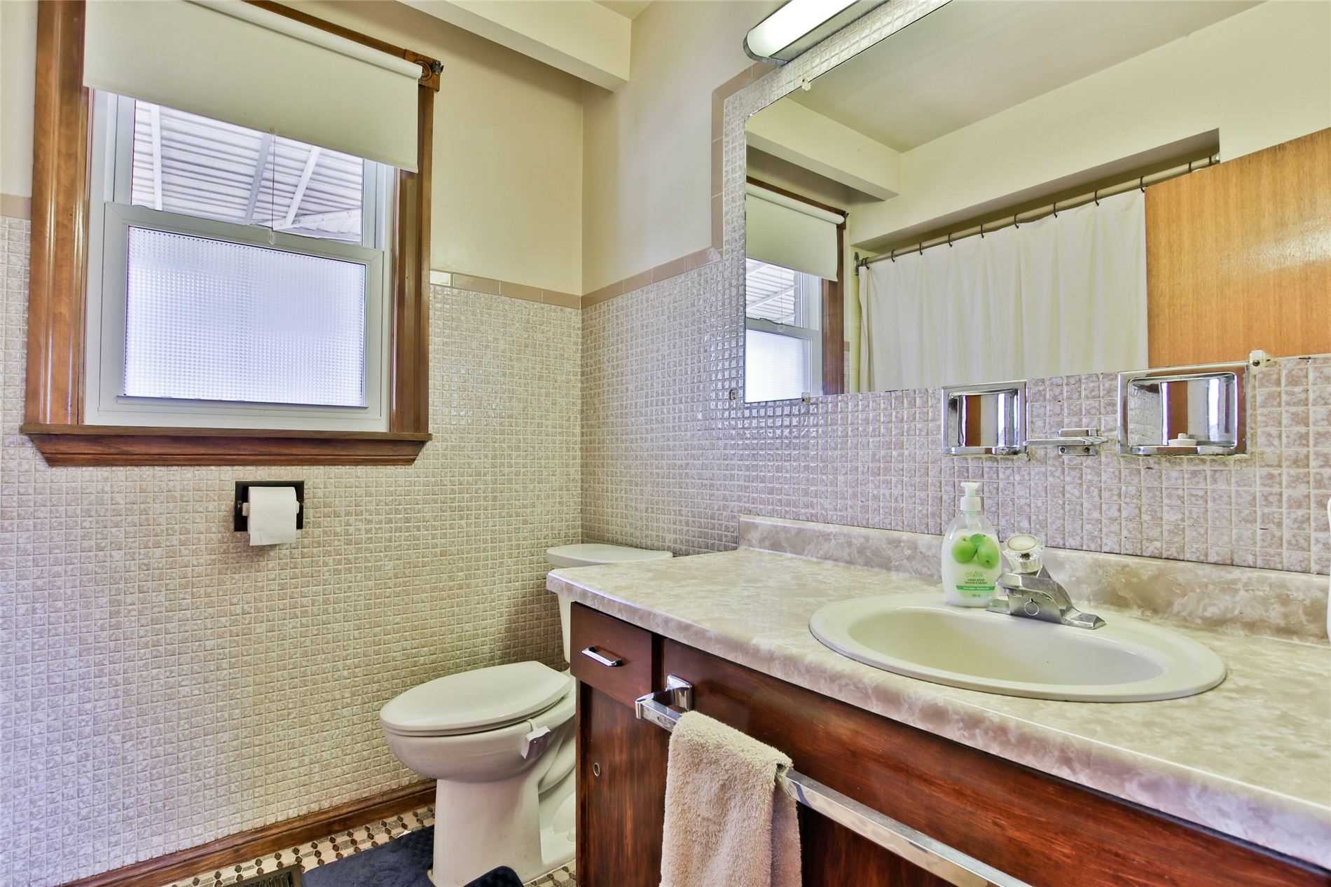 18 Brancaster Crt