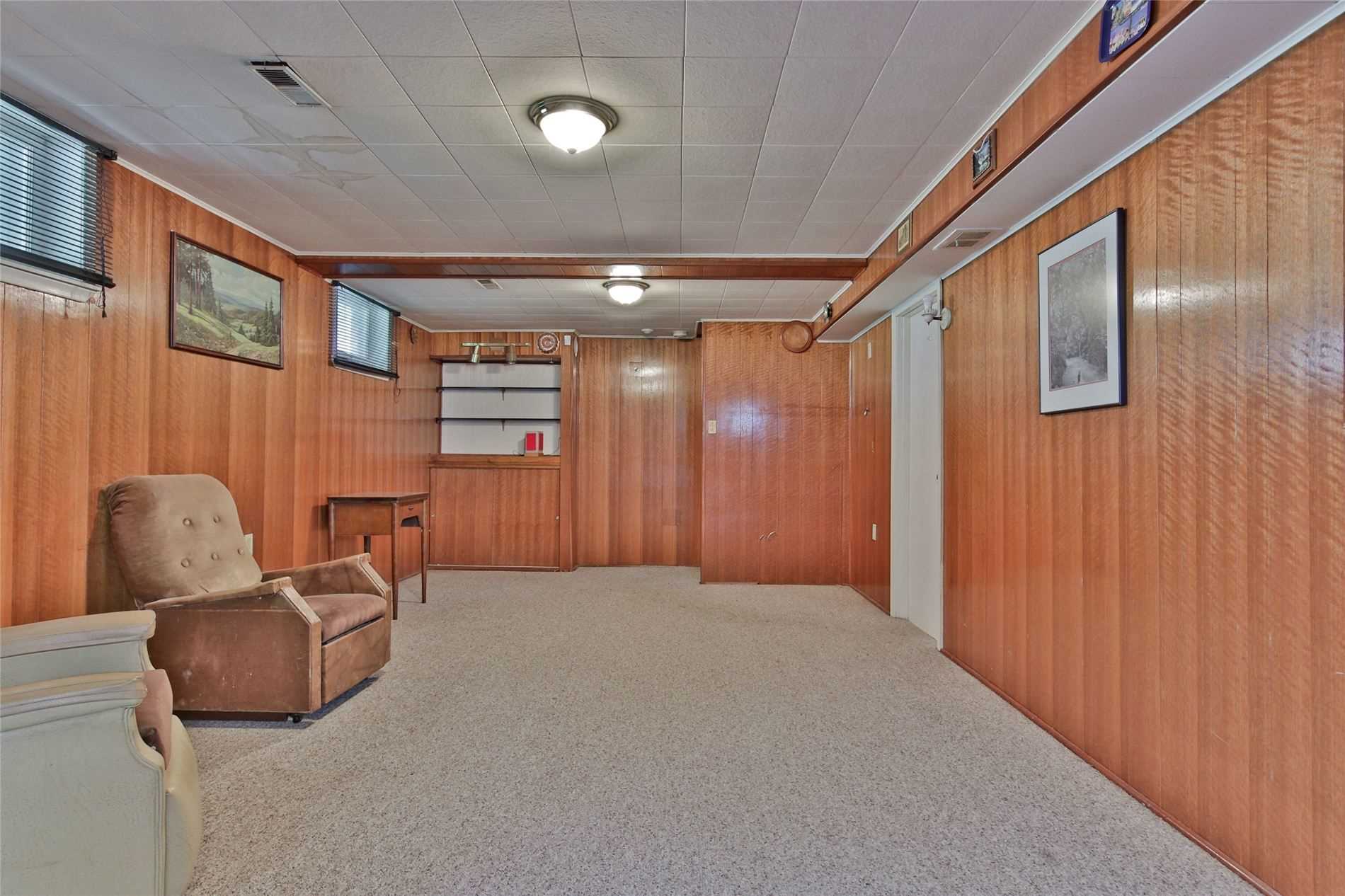18 Brancaster Crt
