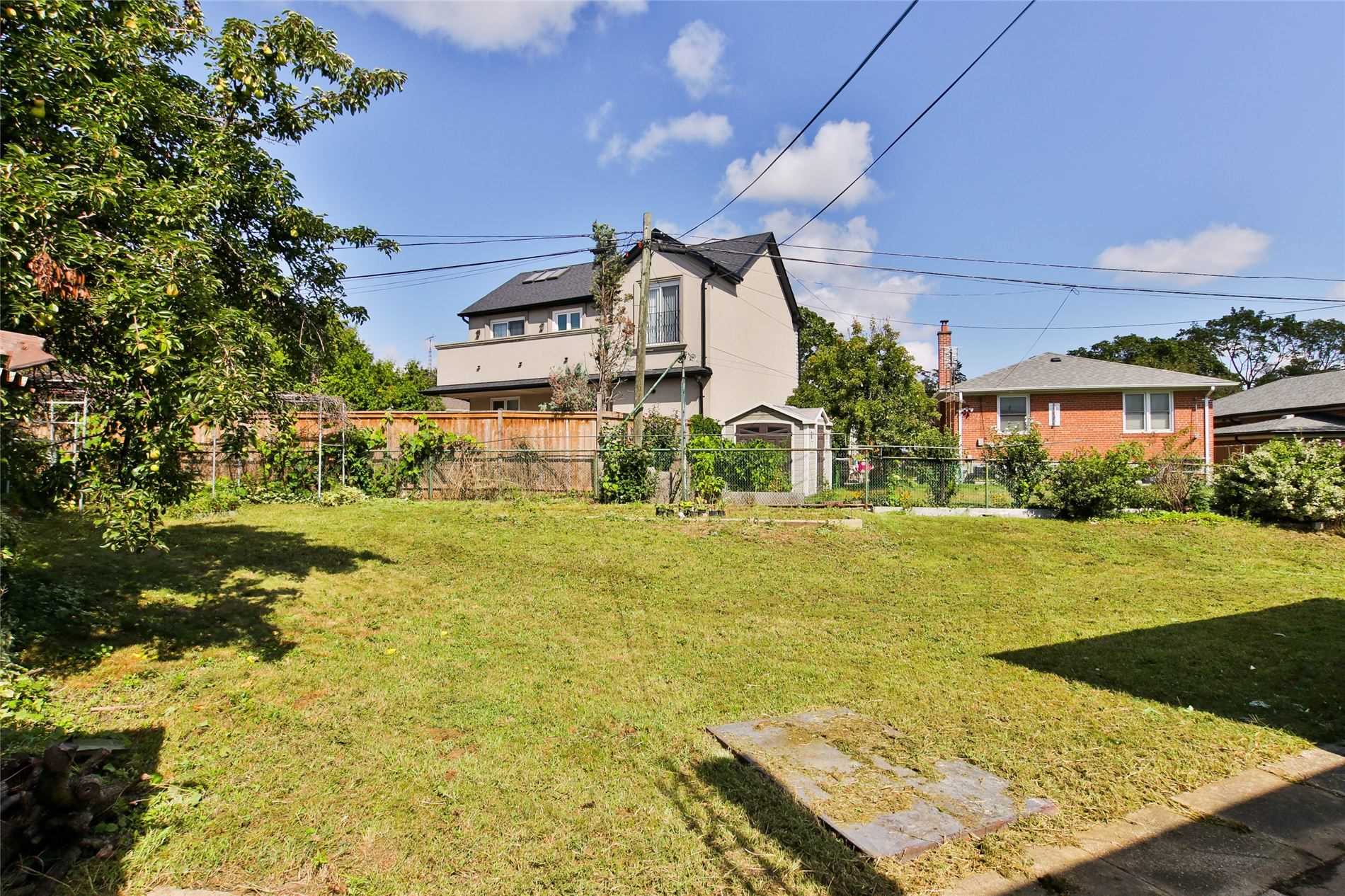 18 Brancaster Crt