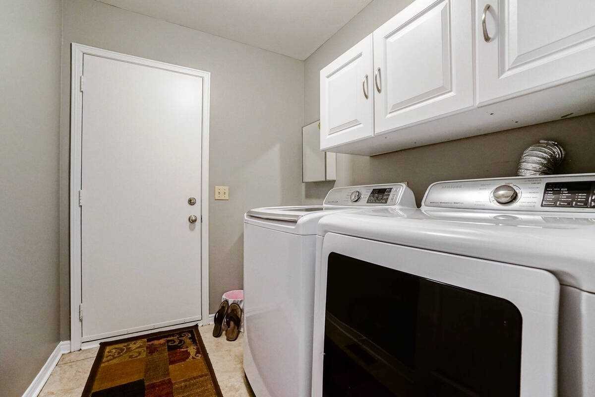 20 Nipigon Crt