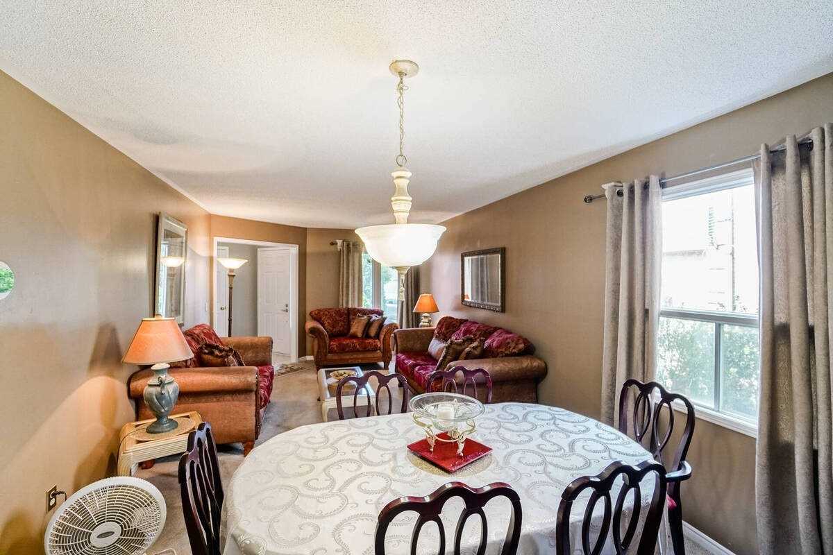 20 Nipigon Crt