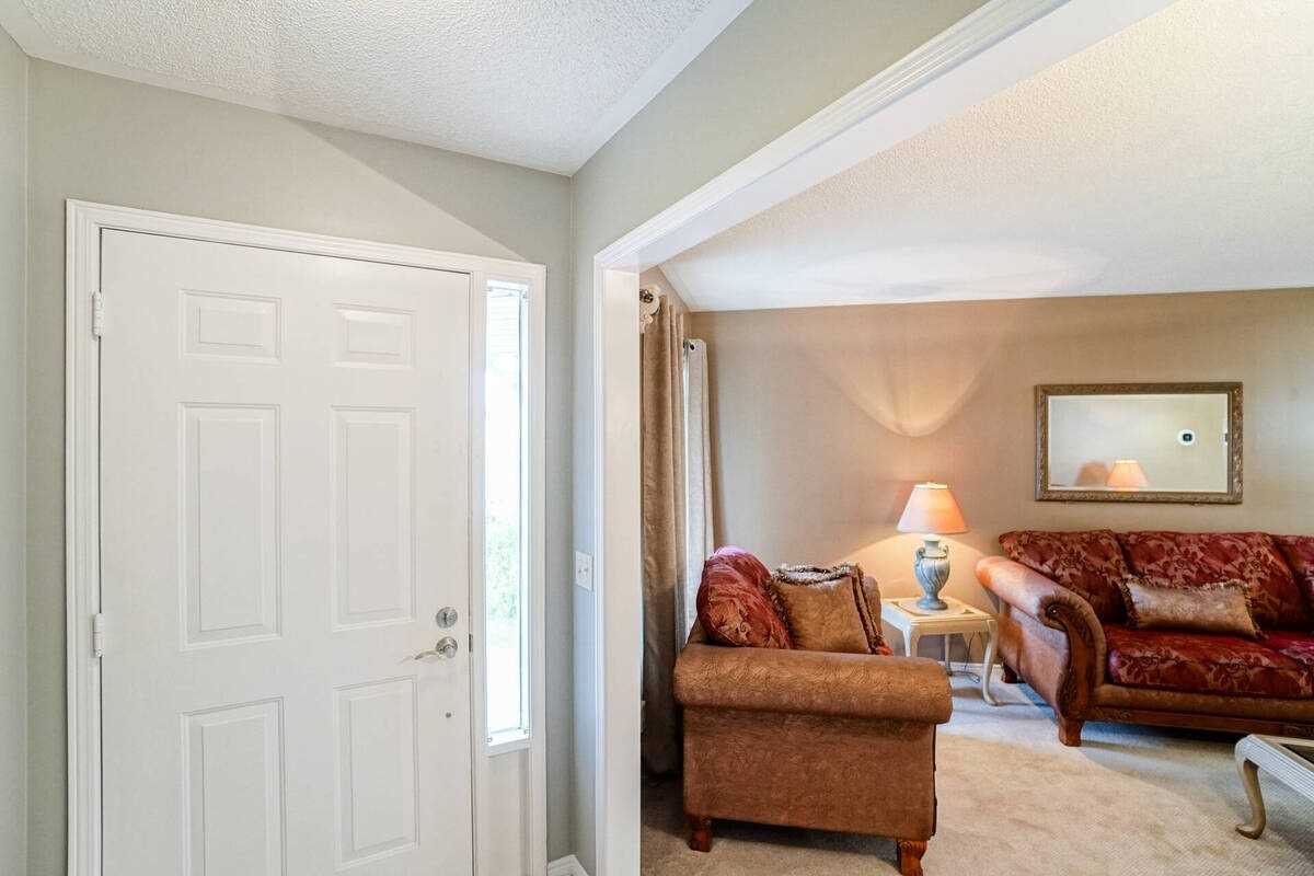 20 Nipigon Crt