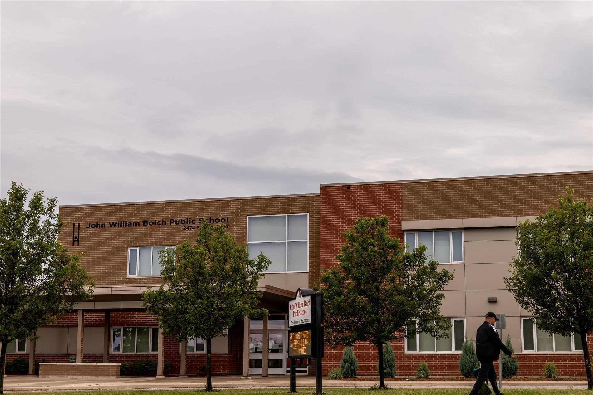 5230 Dundas St, #A403