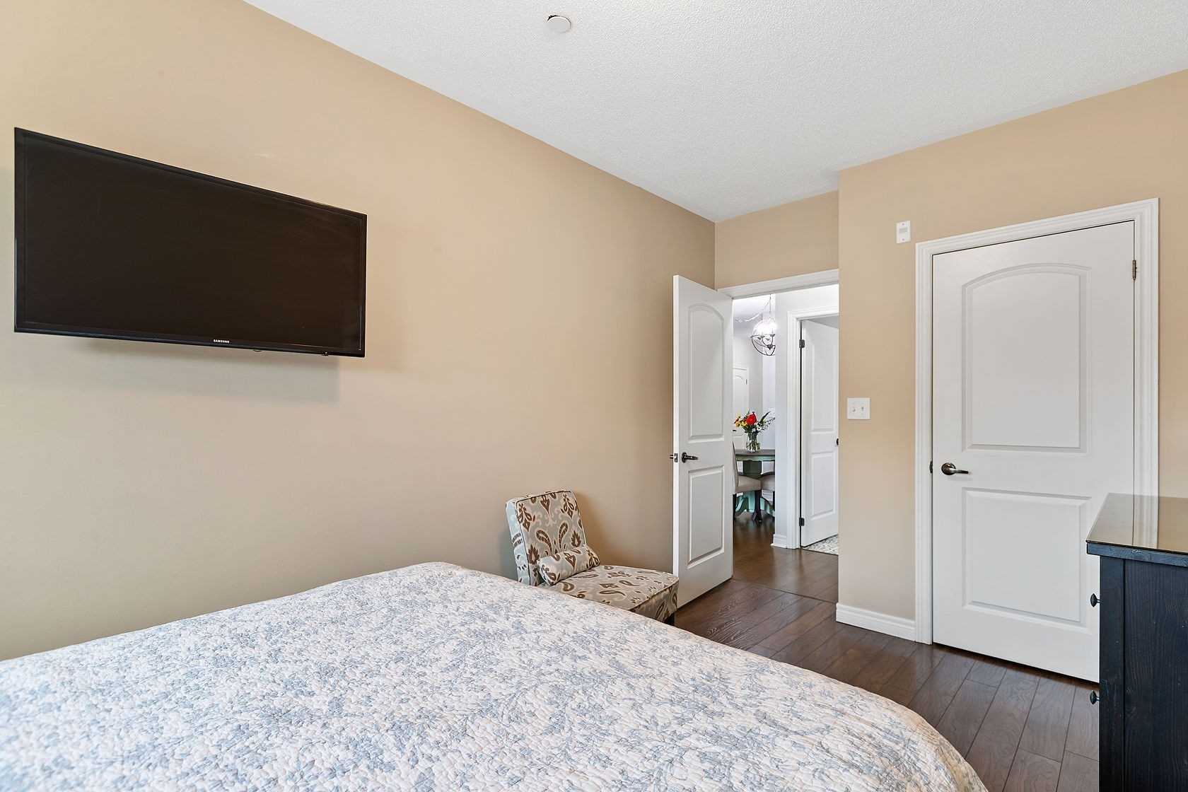 383 Main St E, #114