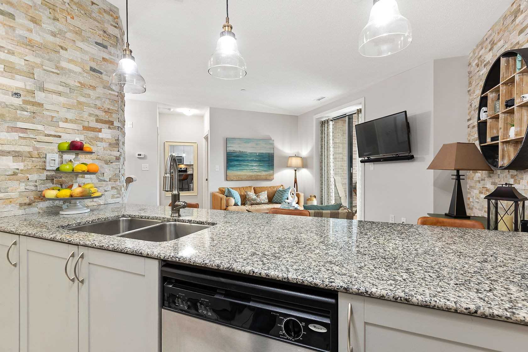 383 Main St E, #114