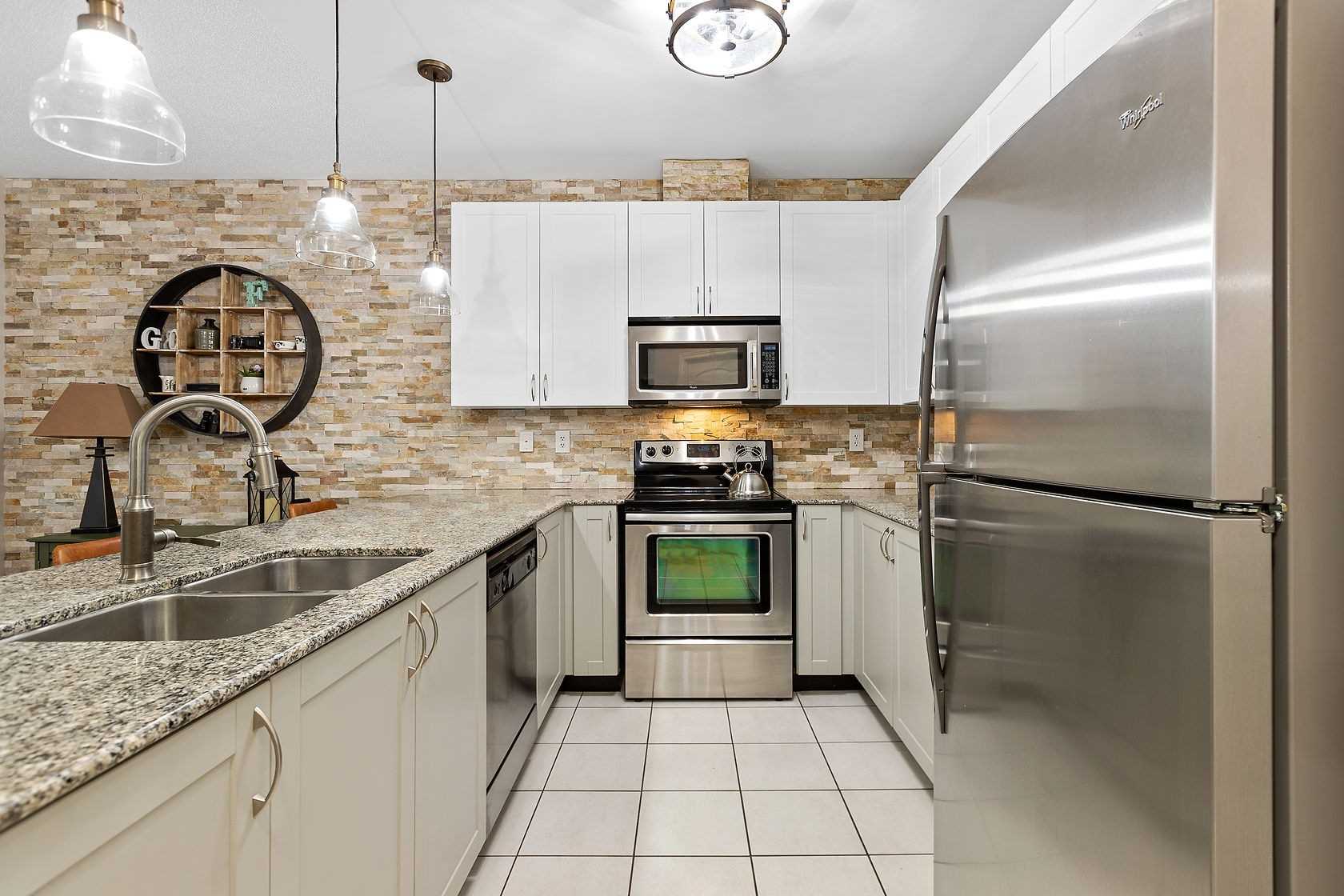 383 Main St E, #114