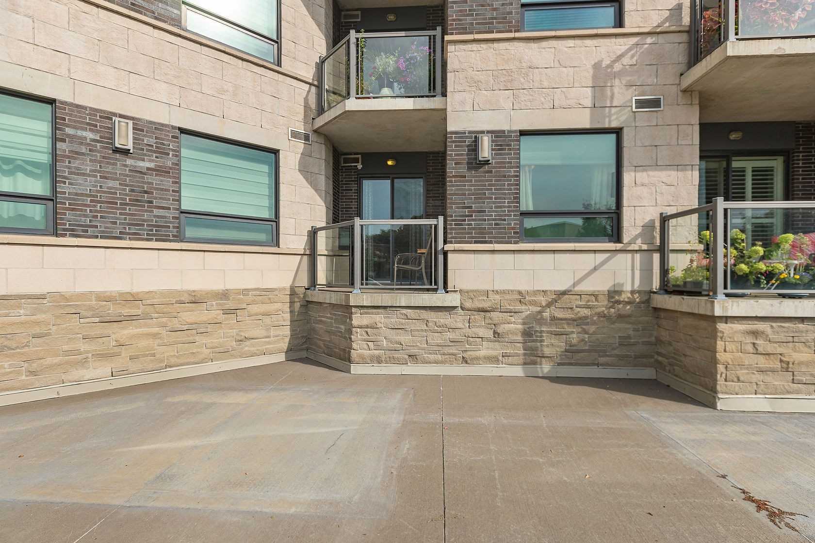 383 Main St E, #114