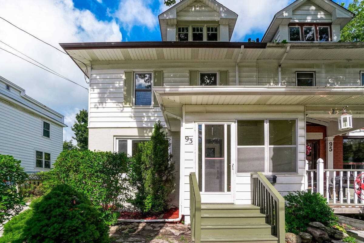 93 Church St E