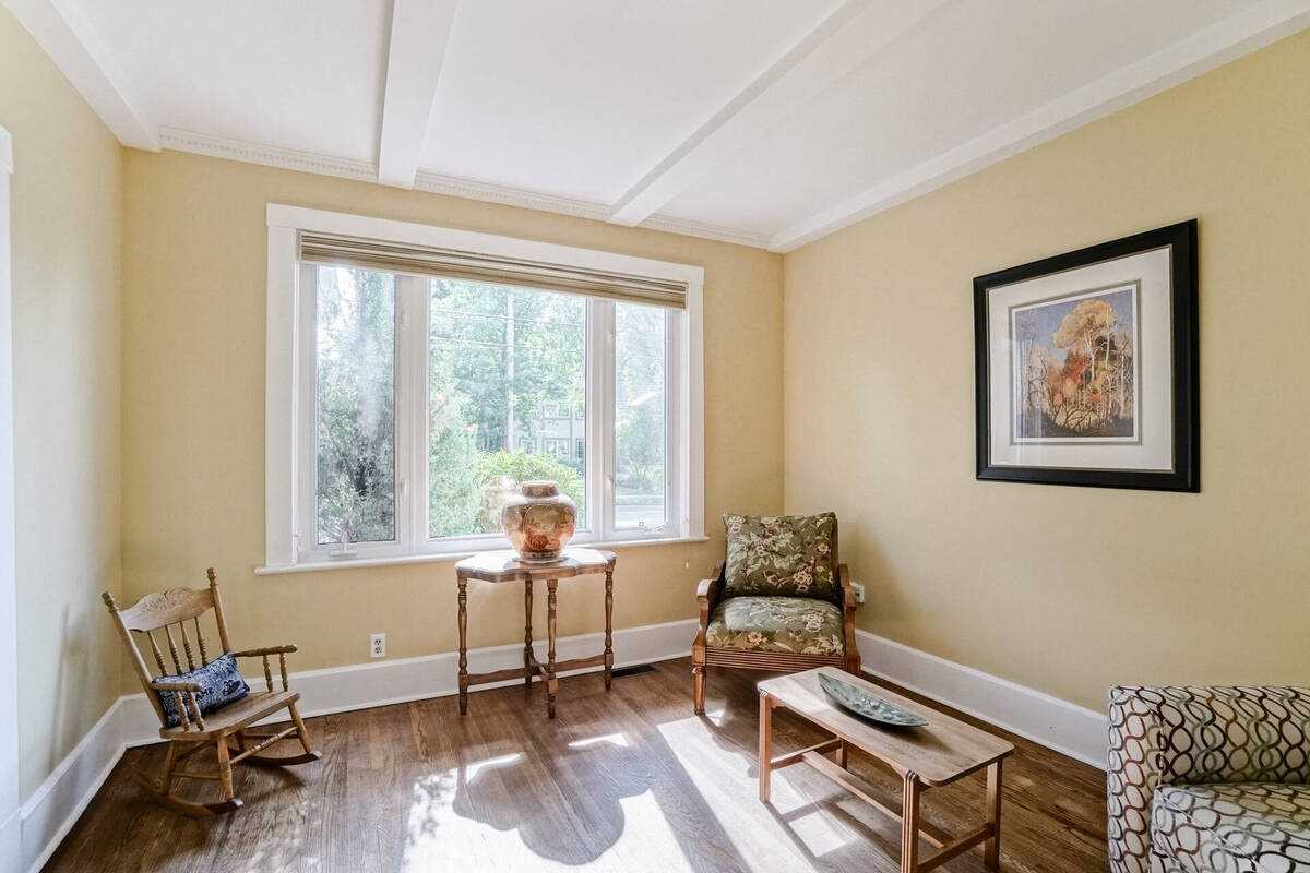 93 Church St E