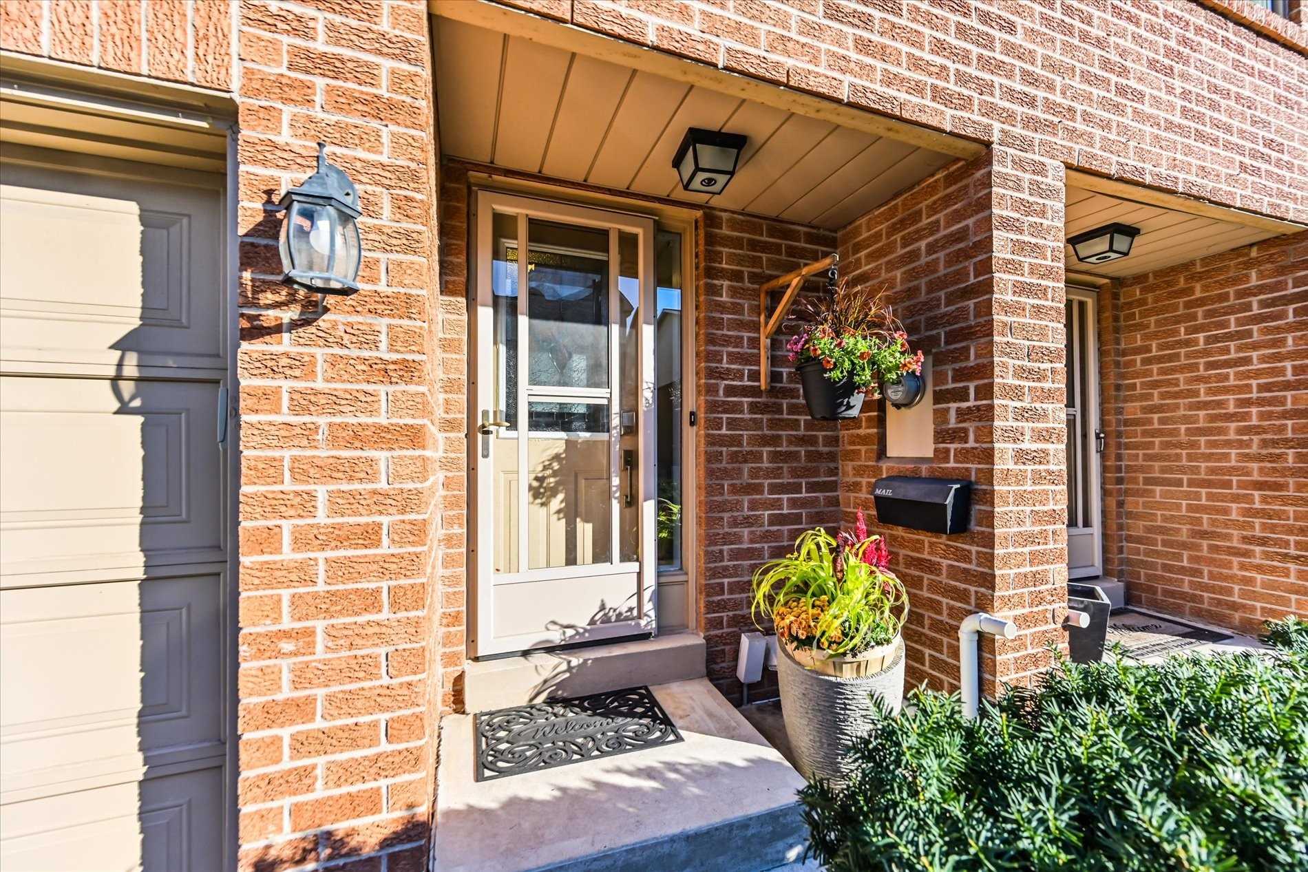 1500 Reeves Gate #4