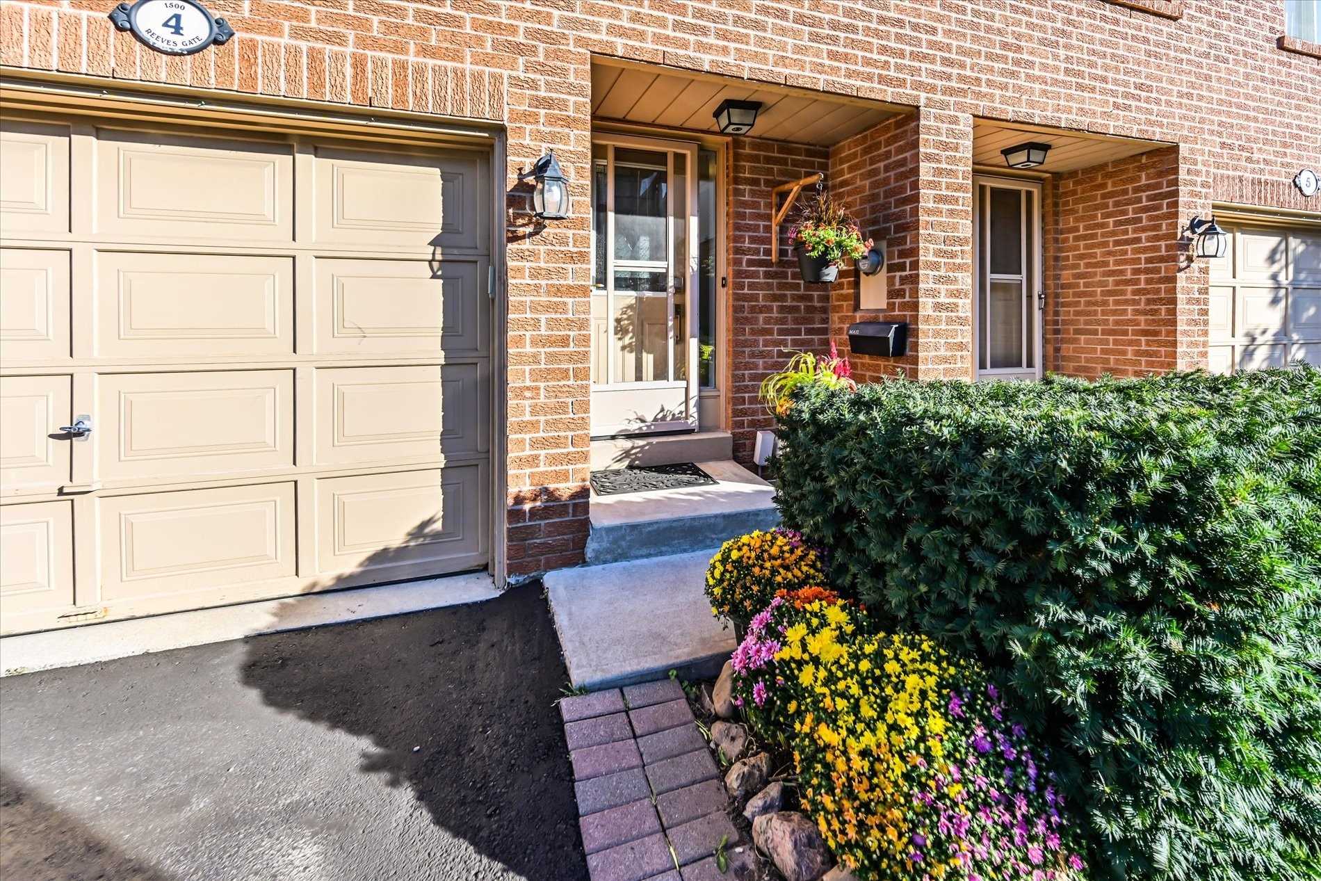 1500 Reeves Gate #4