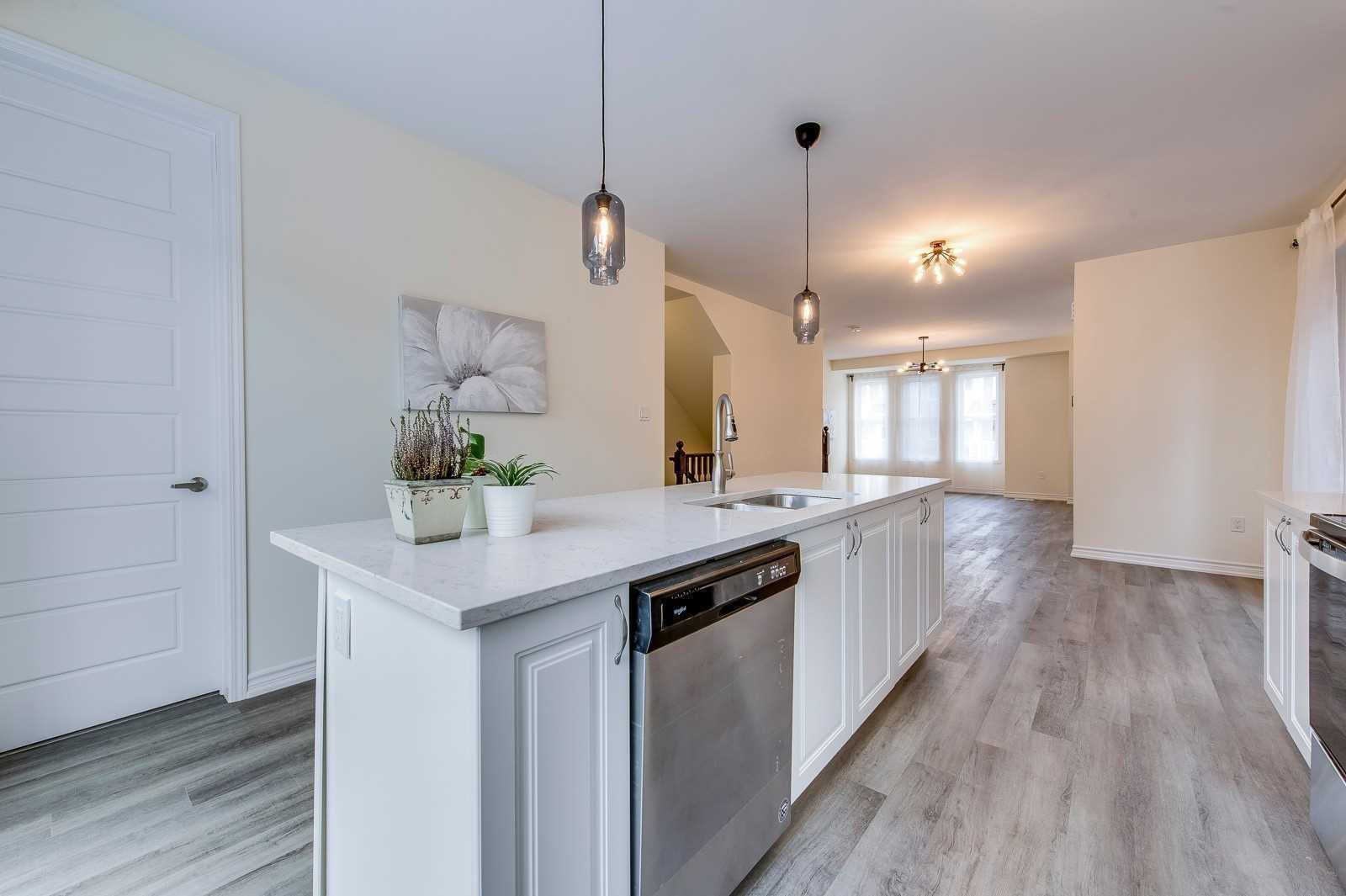 1285 Sycamore Gdns, #7