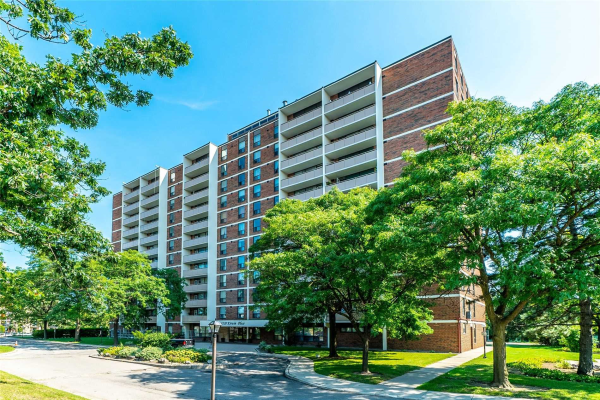 3120 Kirwin Ave, Mississauga