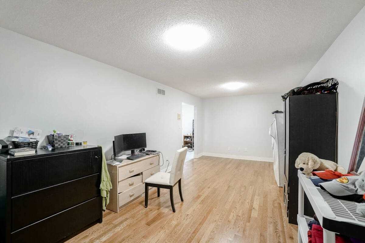 7 Keily Cres