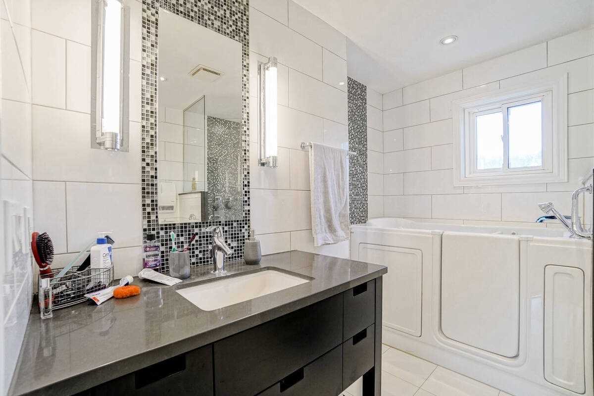 7 Keily Cres