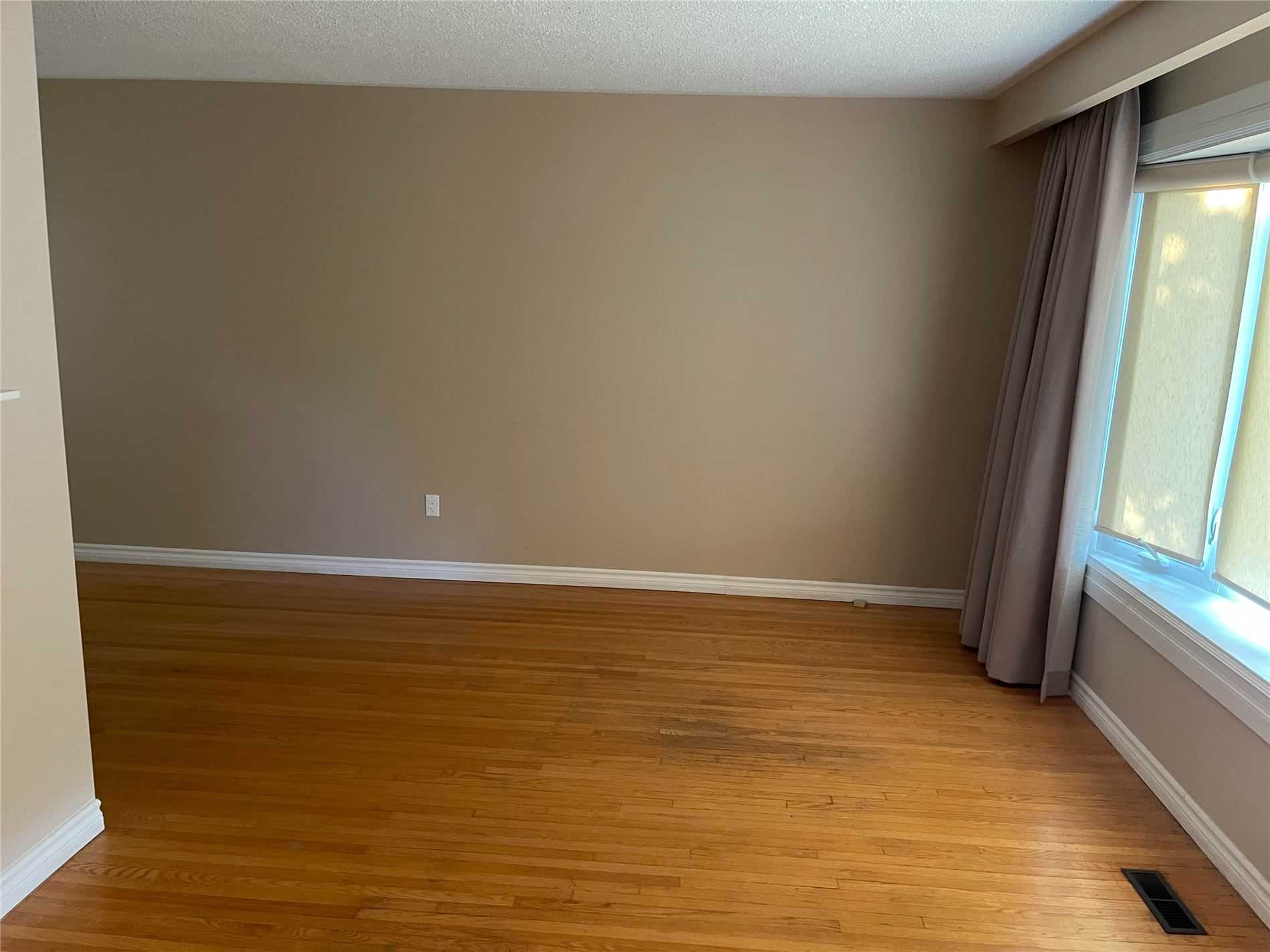58 Parkview Dr