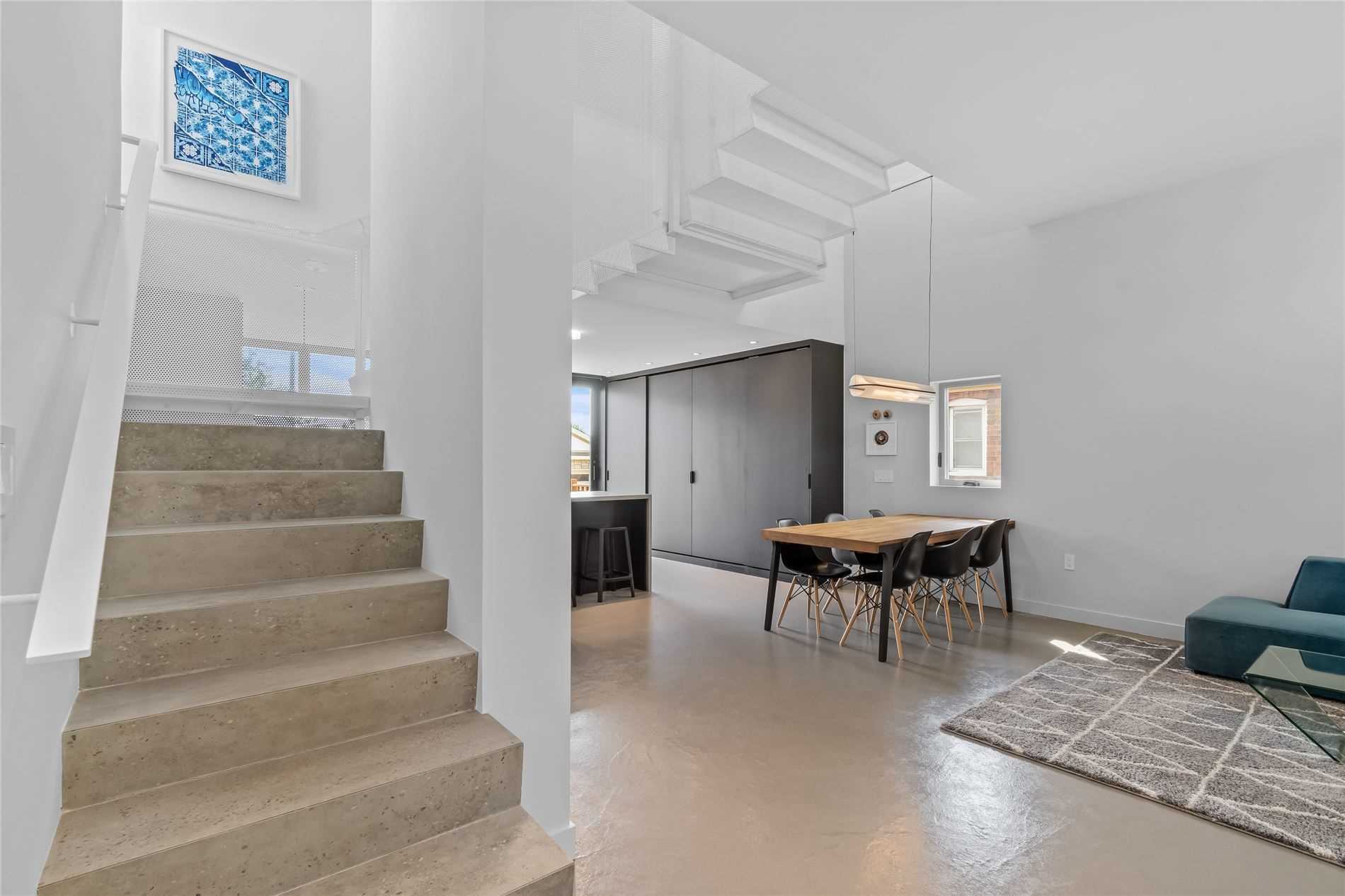 53 Foxwell St