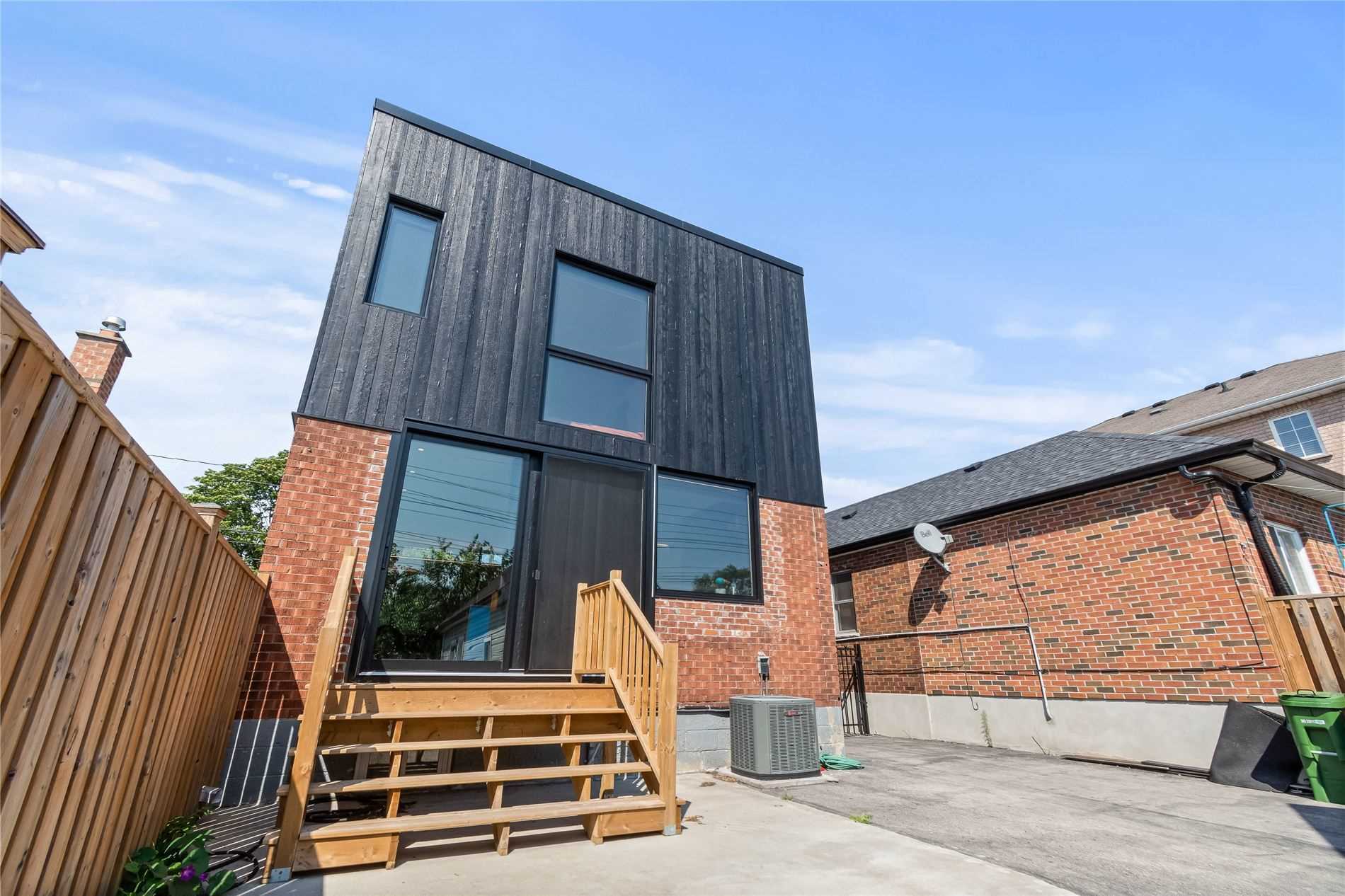 53 Foxwell St