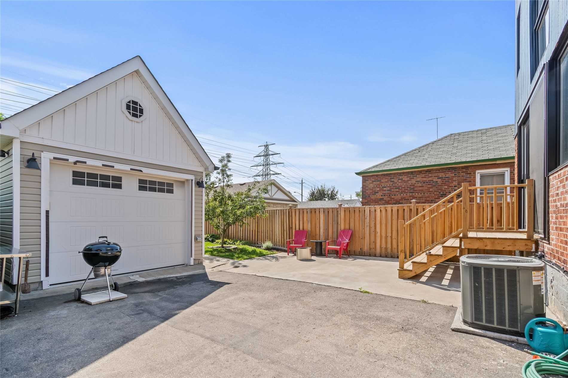 53 Foxwell St