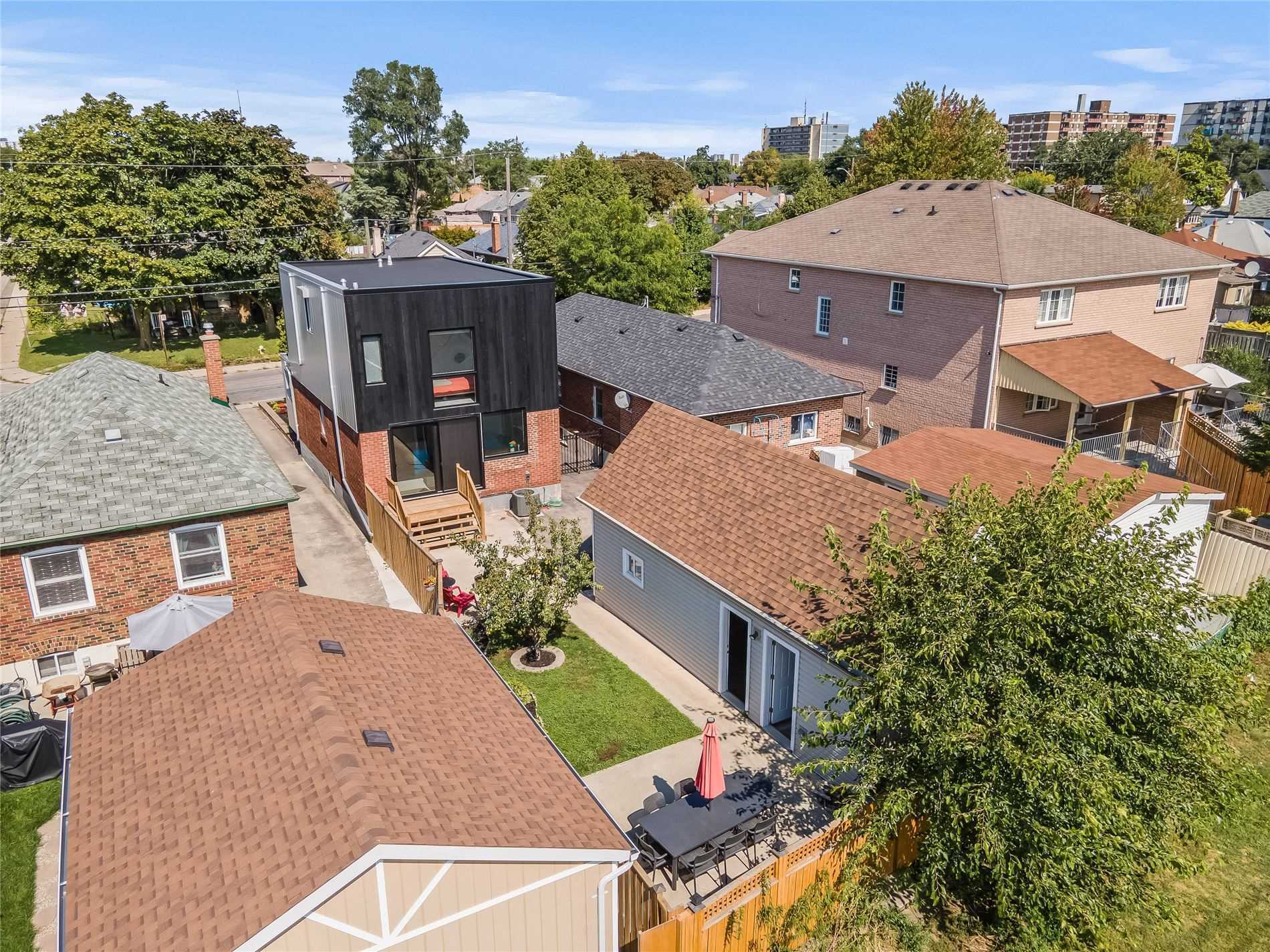 53 Foxwell St