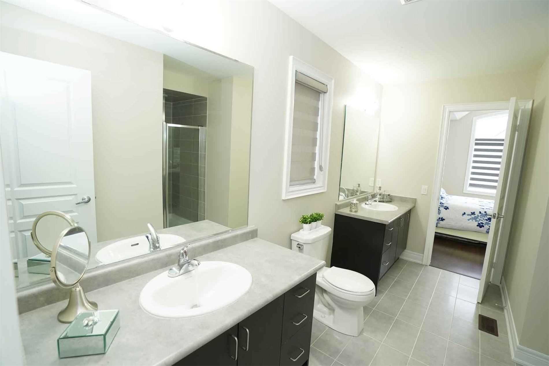 42 Brookwater Cres