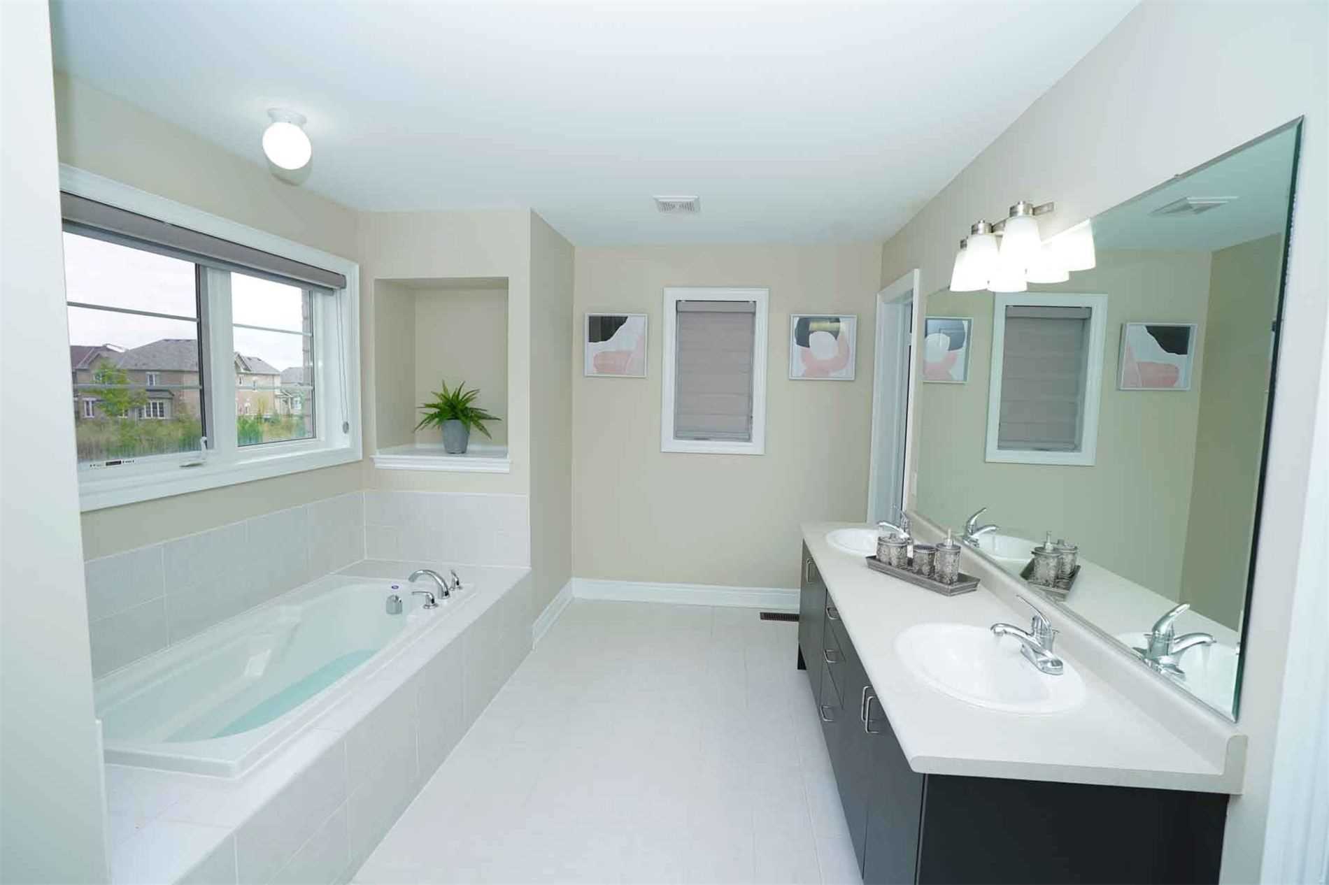 42 Brookwater Cres