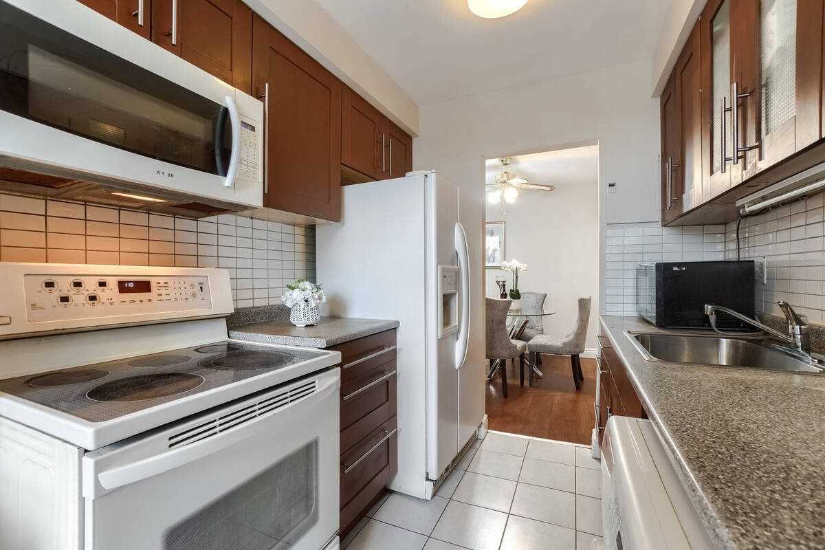 1625 Bloor St E, #515