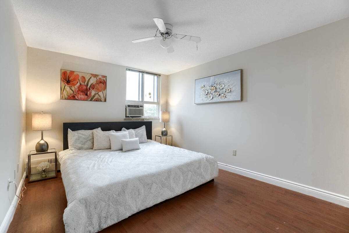 1625 Bloor St E, #515