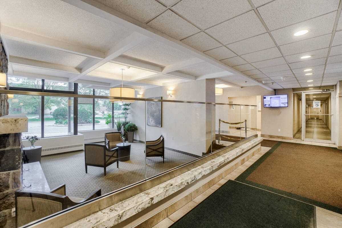 1625 Bloor St E, #515
