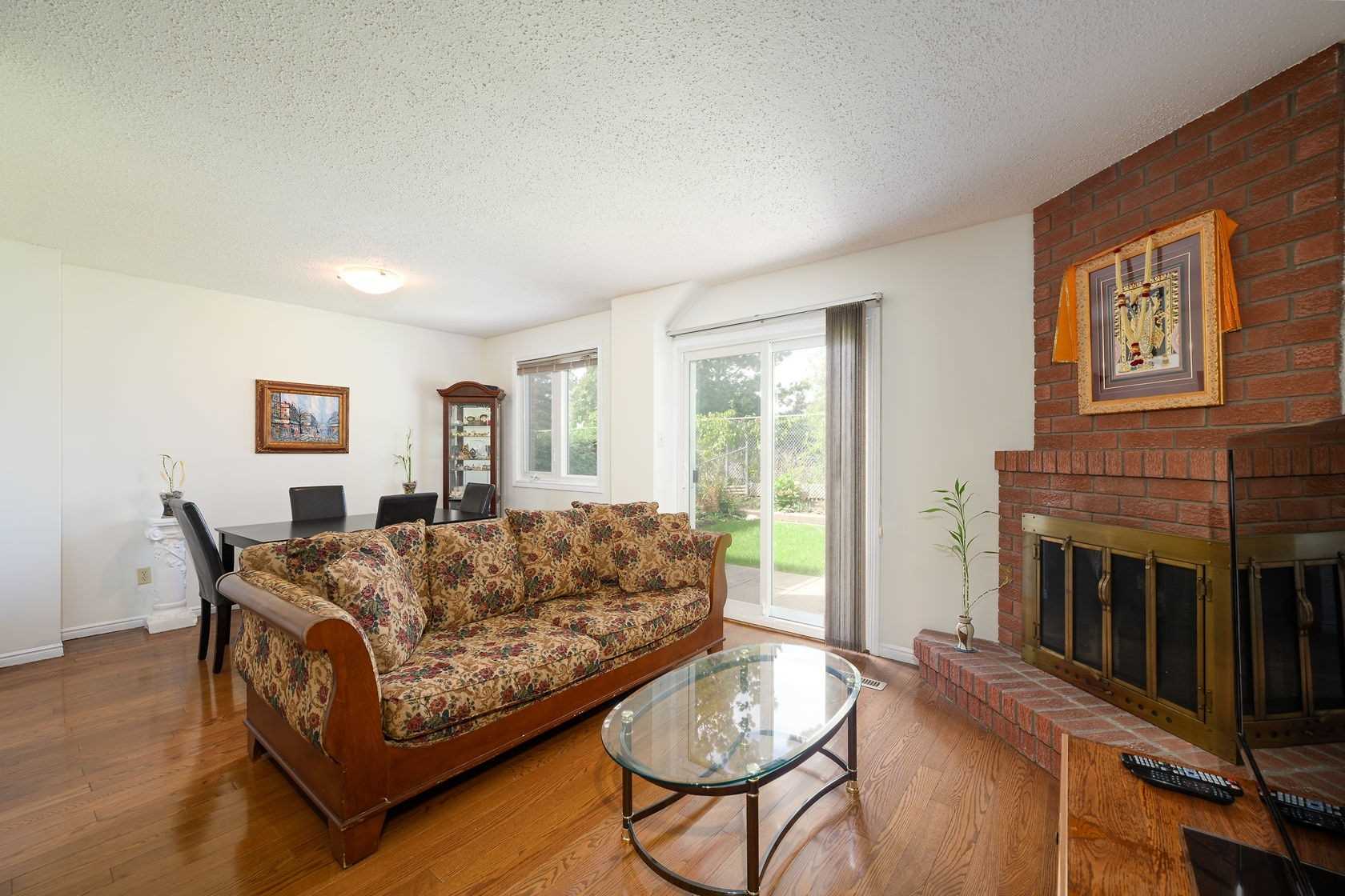 6 Peggy Crt