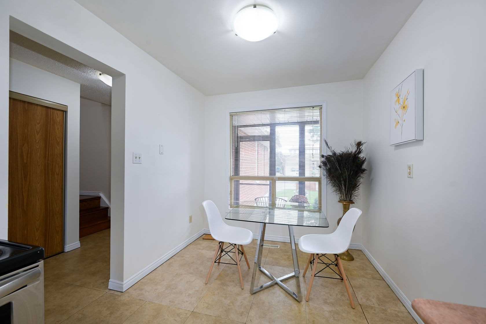 6 Peggy Crt