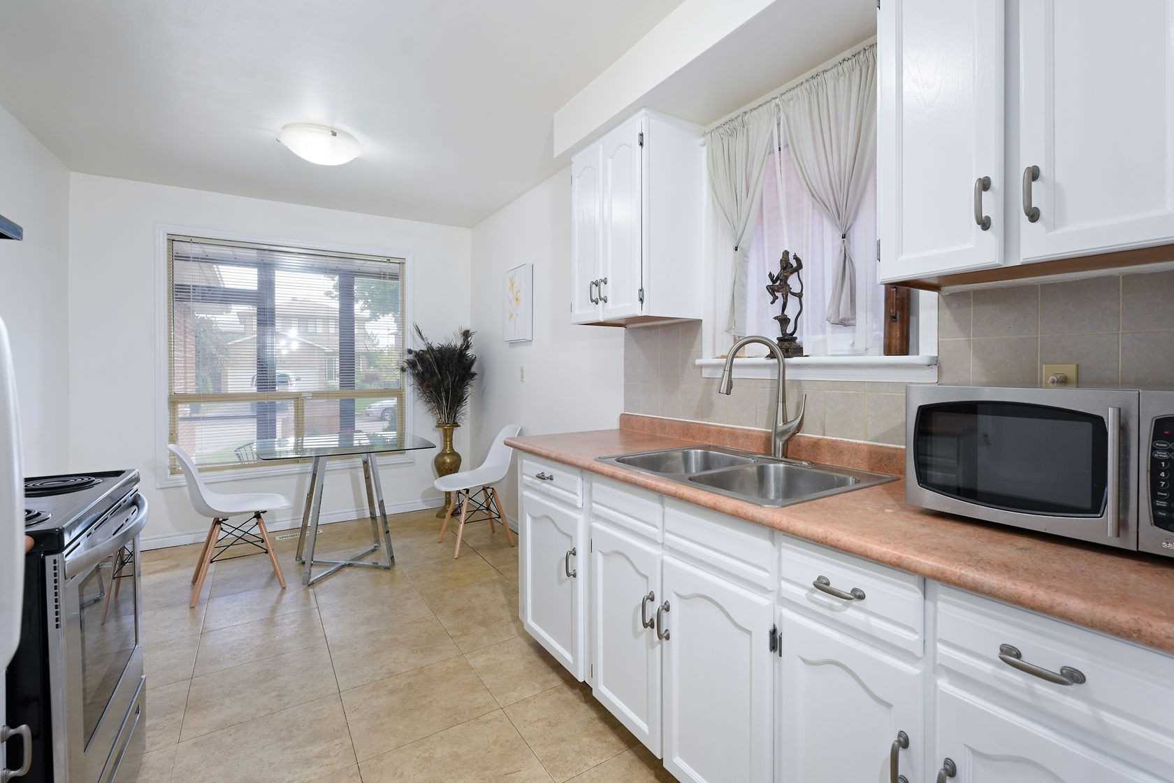 6 Peggy Crt