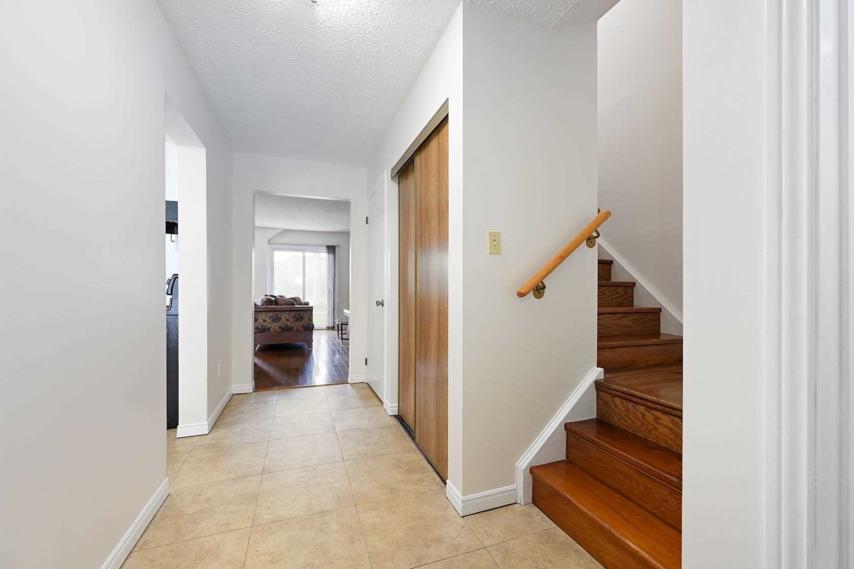 6 Peggy Crt