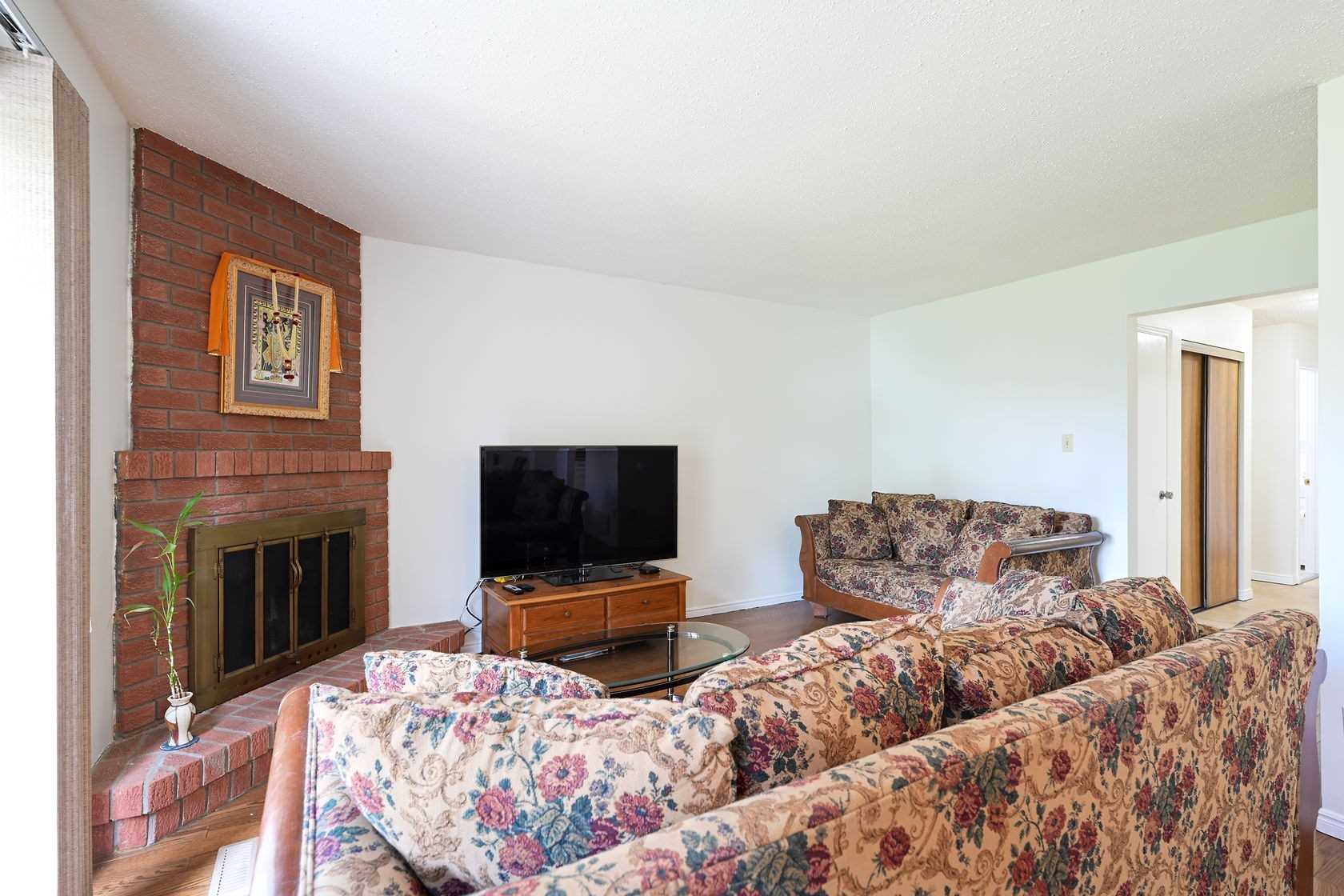 6 Peggy Crt