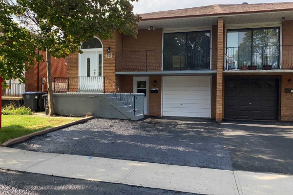 22 Royal Salisbury Way, Brampton