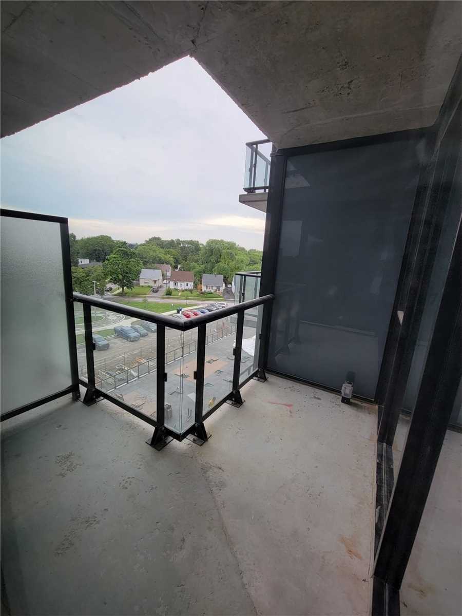 7 Smith Cres, #601
