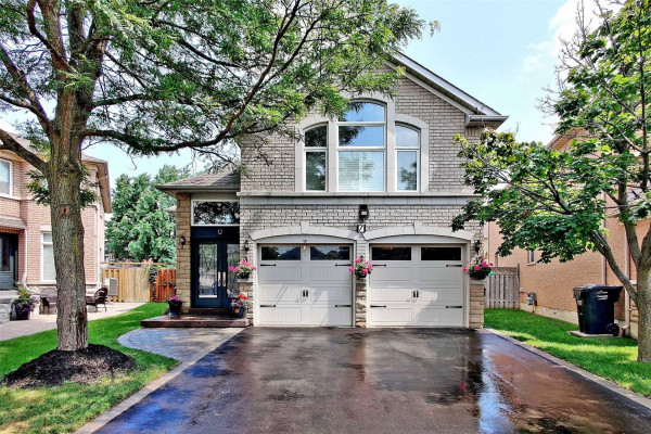 7 Ladywood Crt, Brampton