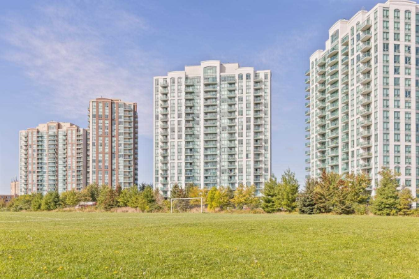 4900 Glen Erin Dr, Mississauga