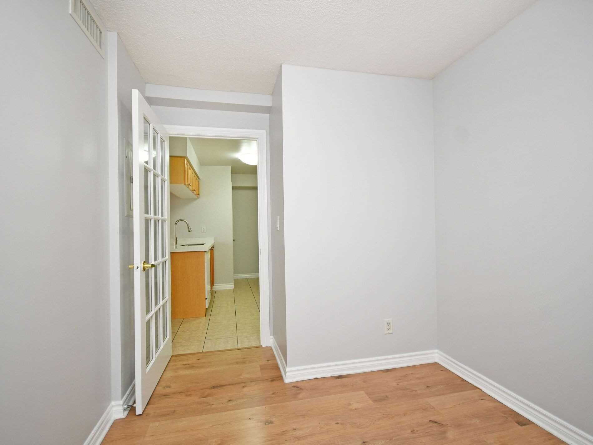 3888 Duke Of York Blvd, #1622