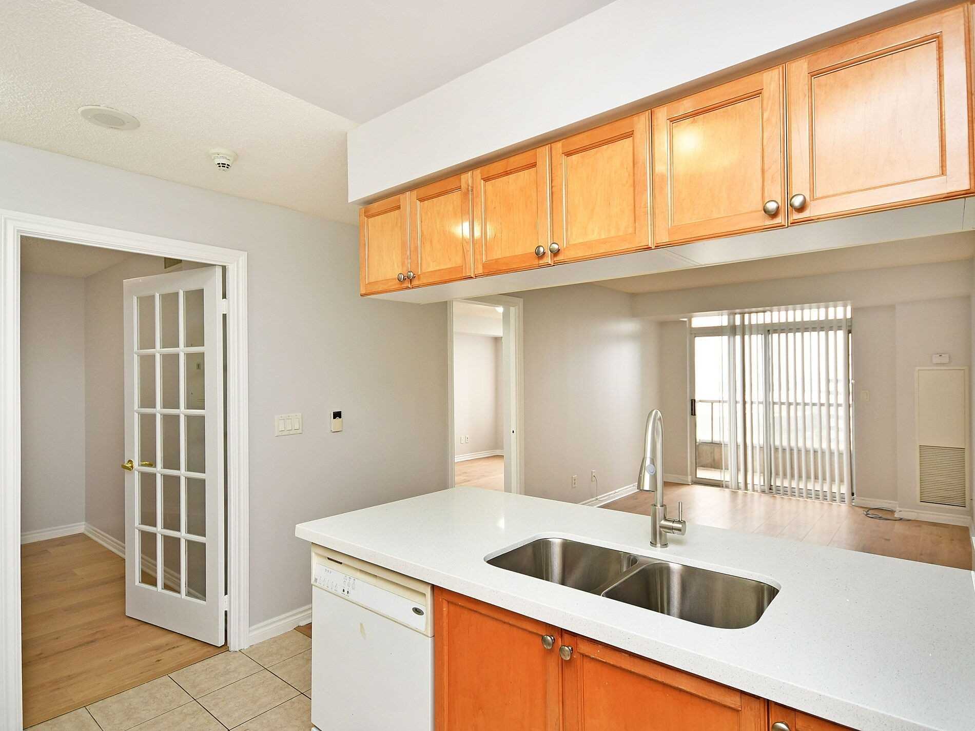 3888 Duke Of York Blvd, #1622